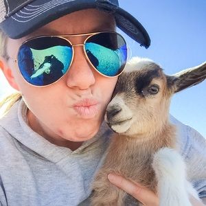 Meet your Posher, Melissa